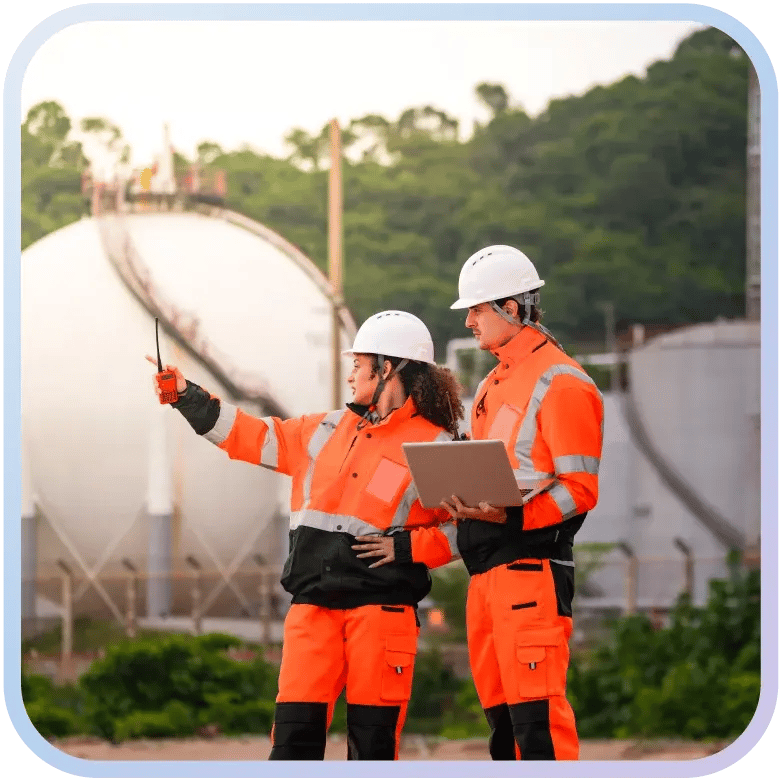 ind-altcontent-heavy-laptop-inspection-oil